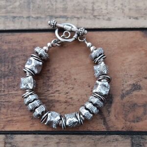 Hill Tribe Silver Chunky Toggle Bracelet